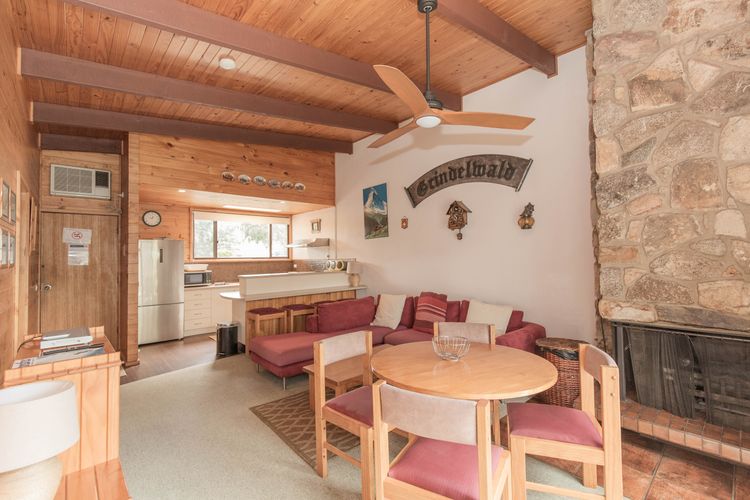 Grindelwald – 1/39 Townsend Street