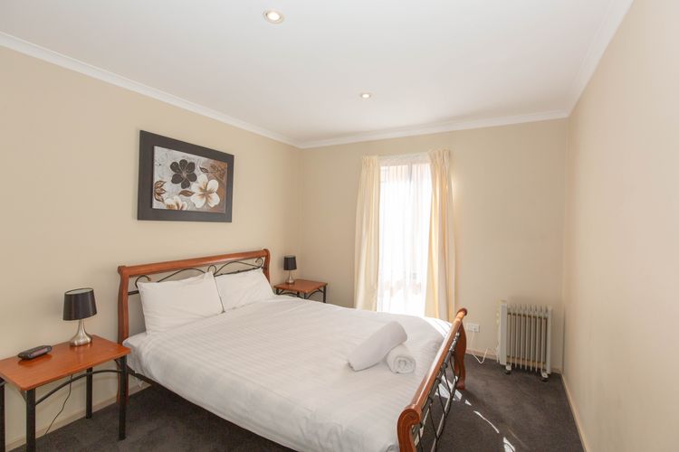 Acacia 5 – 2/2 Kirwan Close