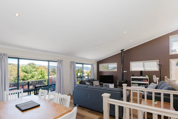 Acacia 5 – 2/2 Kirwan Close