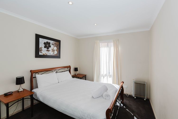 Acacia 5 – 2/2 Kirwan Close