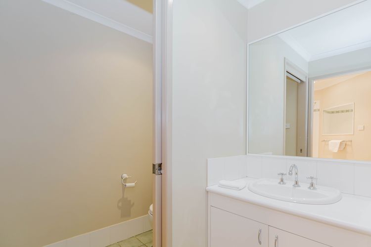 Acacia 5 – 2/2 Kirwan Close