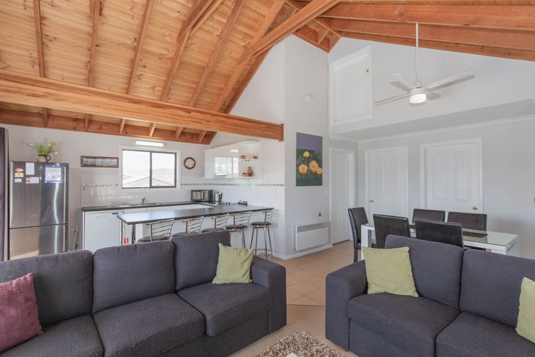 Kestrels Rest – 2/116 Gippsland Street
