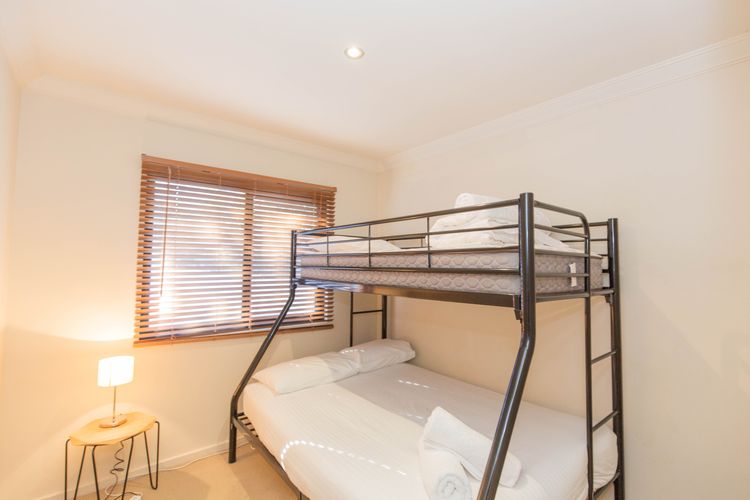 Khione – 5/23-25 Kirwan Close