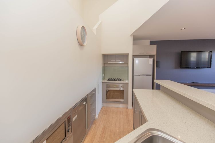 Khione – 5/23-25 Kirwan Close