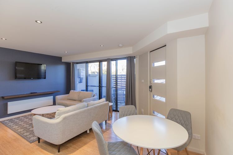 Khione – 5/23-25 Kirwan Close