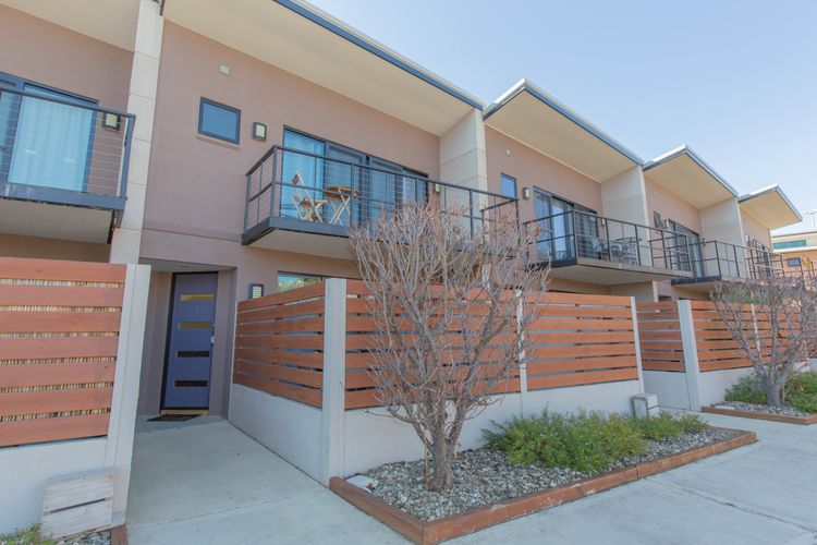 Khione – 5/23-25 Kirwan Close