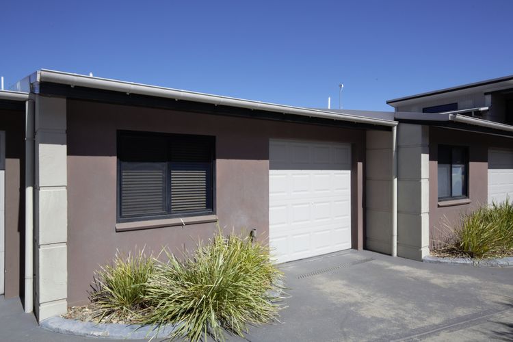 Khione – 5/23-25 Kirwan Close