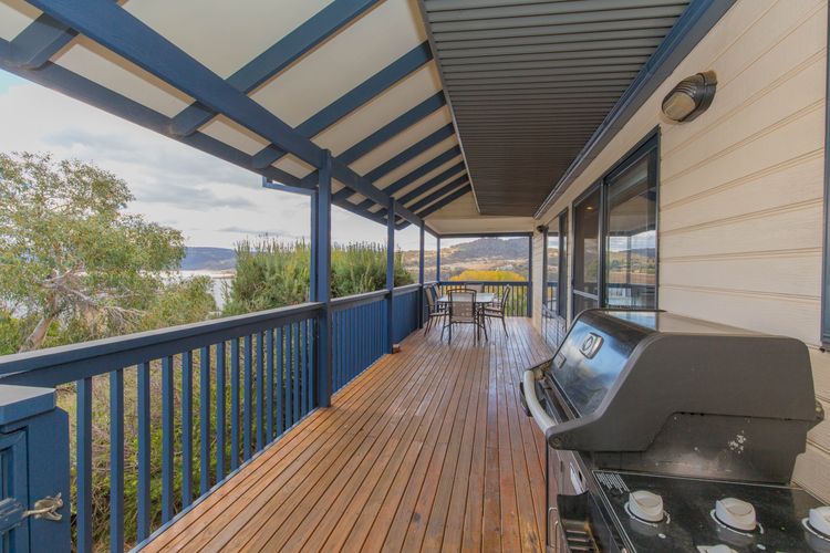 Lakehaus – 2/11 Rainbow Drive