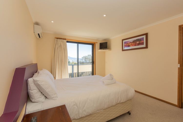 Lakehaus – 2/11 Rainbow Drive