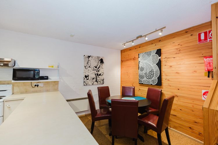 Misty Gables – 2/24 Townsend Street