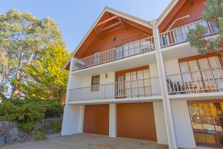 Misty Gables – 2/24 Townsend Street
