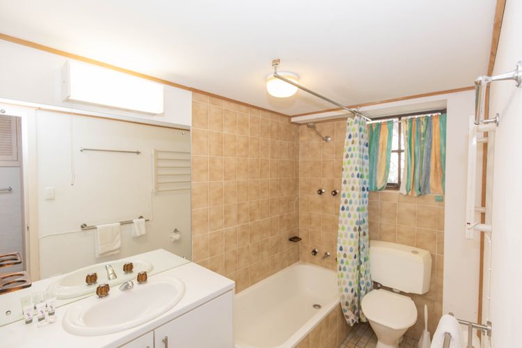 Misty Gables – 2/24 Townsend Street