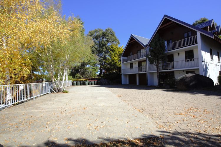 Misty Gables – 2/24 Townsend Street