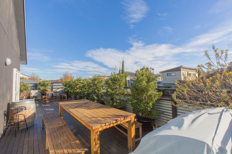 Oak & Barrel – 7 Twynam Street