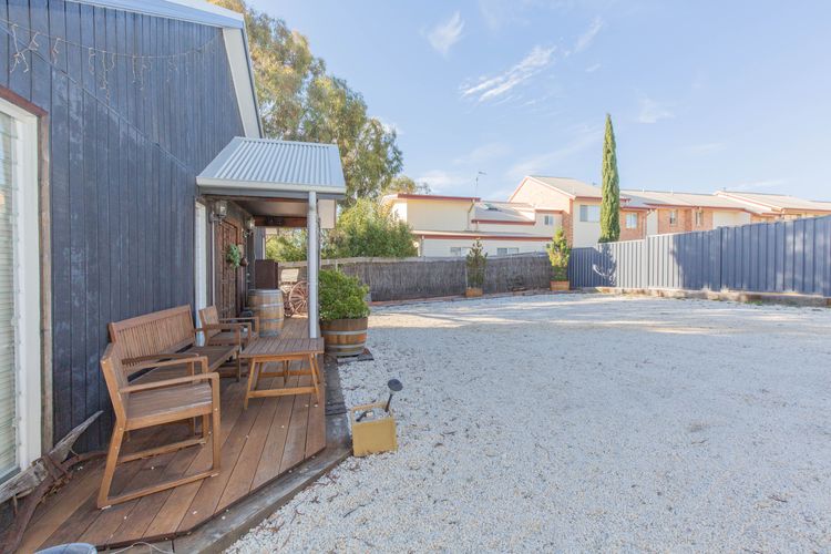 Oak & Barrel – 7 Twynam Street