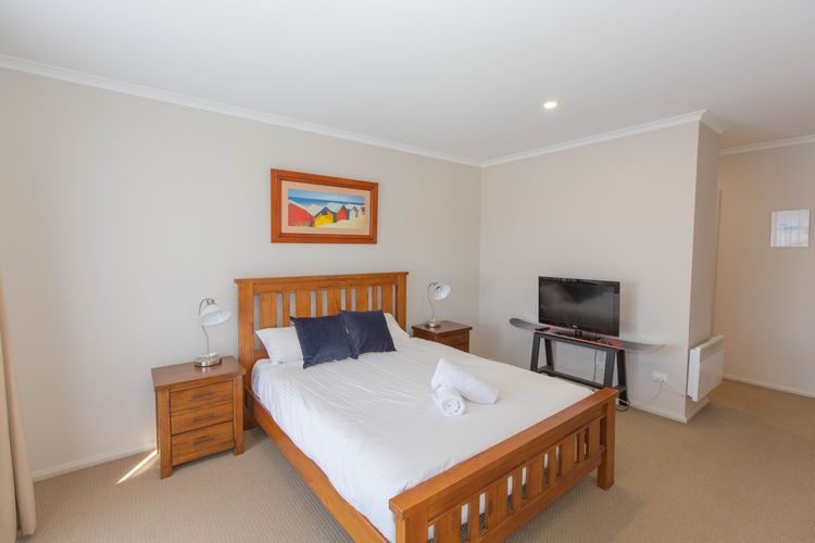 Opus – 1/10 Poley Cow Lane