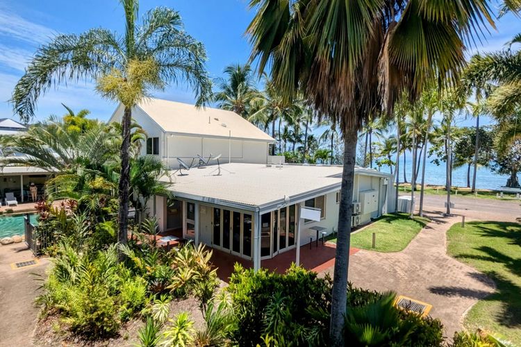 Sails 13 Oceanview