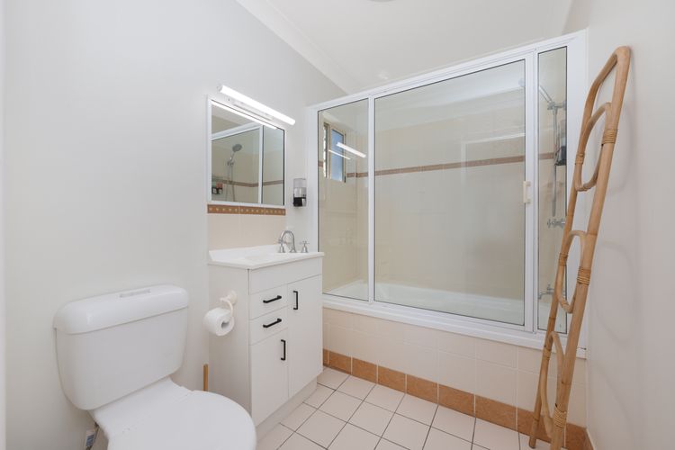 Sails 15 One Bedroom Beachfront