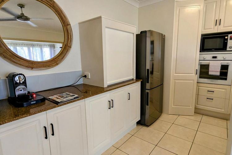 Sails 15 One Bedroom Beachfront