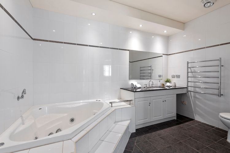 Aqua Shores Apartment