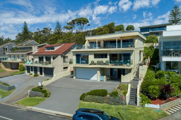 Aqua Shores Apartment