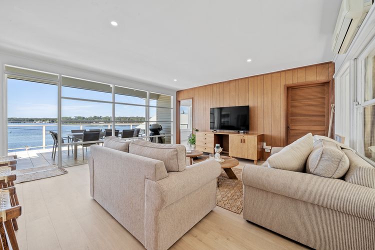 Burrill Lake Cottage