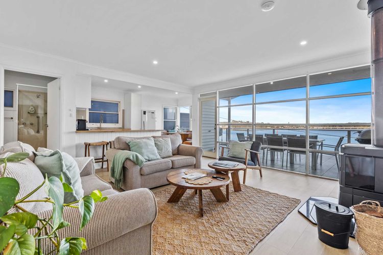Burrill Lake Cottage
