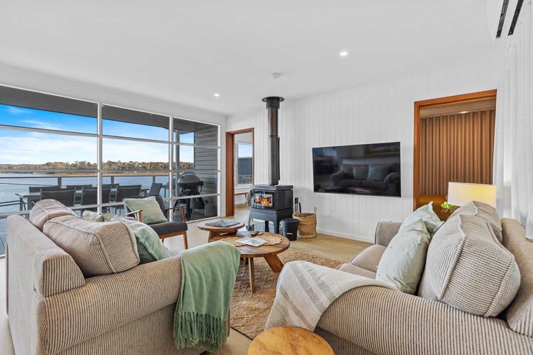 Burrill Lake Cottage