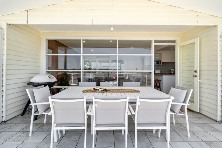Burrill Lake Cottage