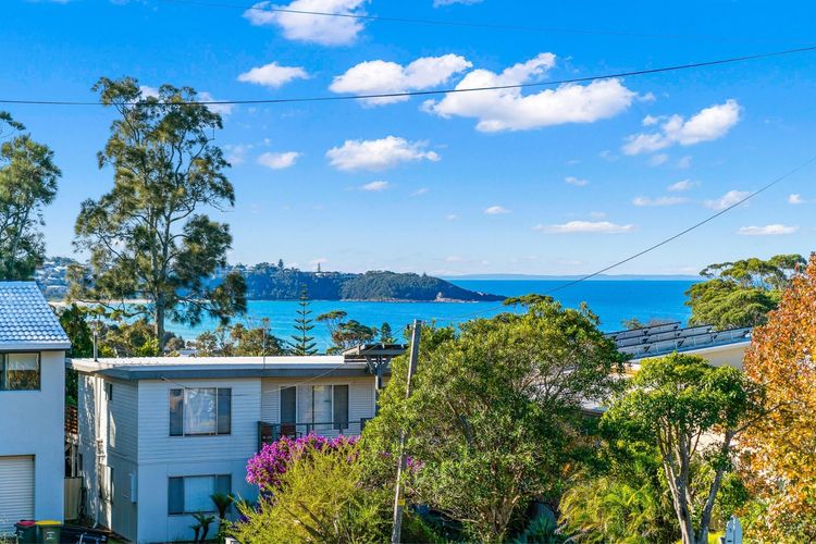 Mollymook Looking Glass