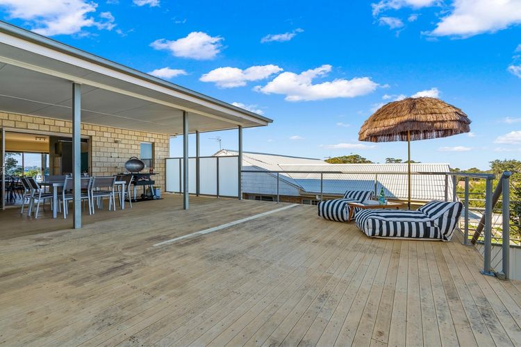 Mollymook Looking Glass