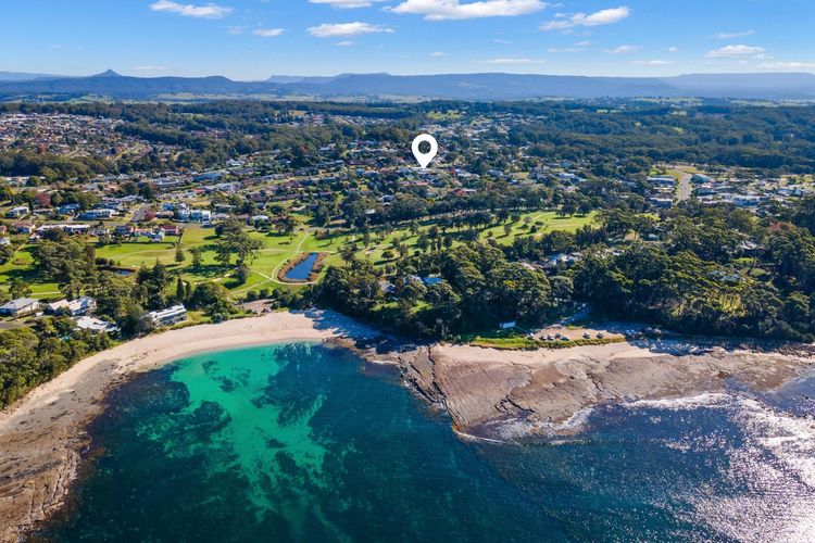 Mollymook Looking Glass