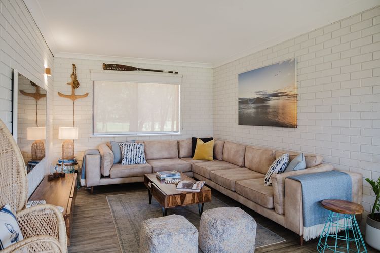 Beachlife – Steps to Mollymook Beach