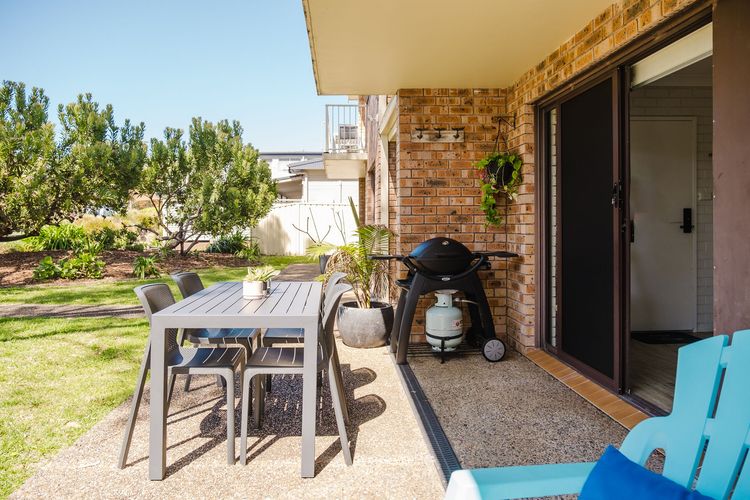 Beachlife – Steps to Mollymook Beach