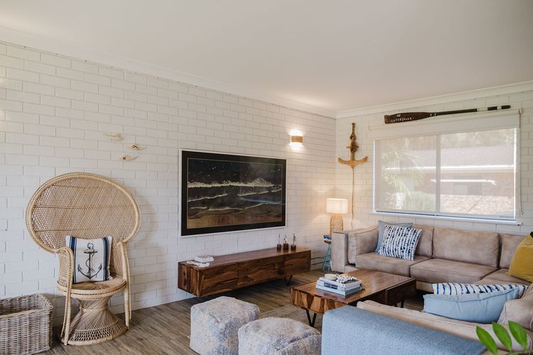 Beachlife – Steps to Mollymook Beach