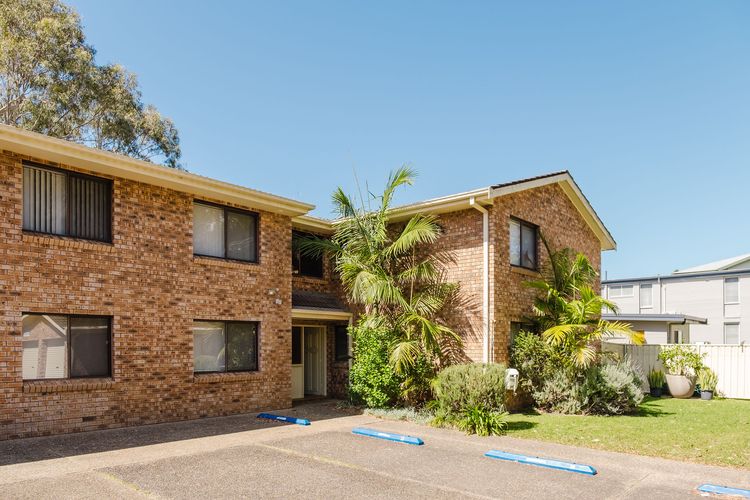 Beachlife – Steps to Mollymook Beach
