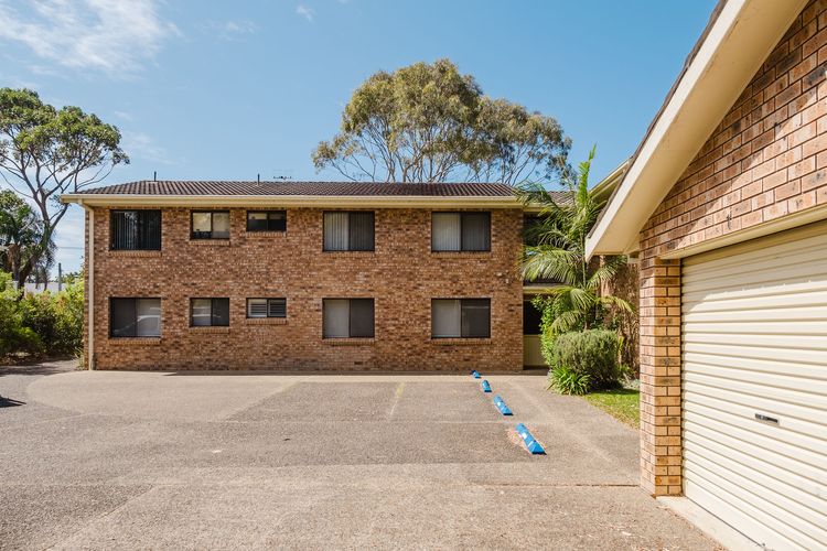 Beachlife – Steps to Mollymook Beach