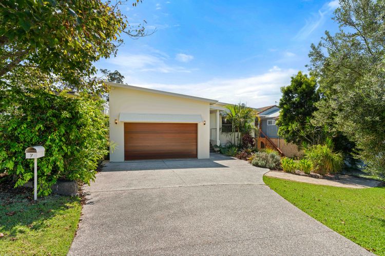 Aerial Blue Mollymook