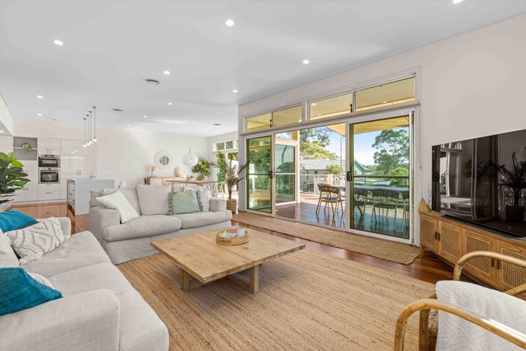 Aerial Blue Mollymook