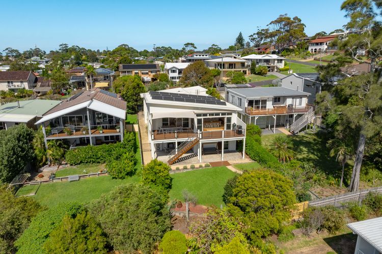 Aerial Blue Mollymook