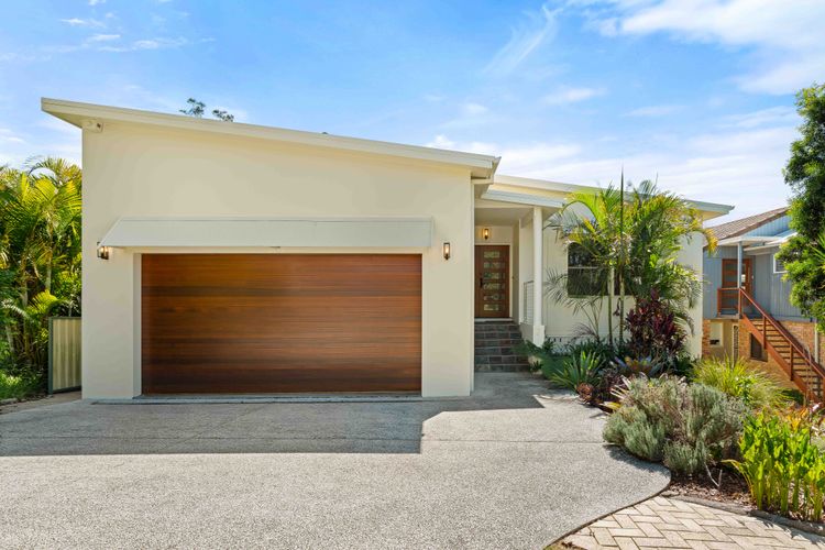 Aerial Blue Mollymook