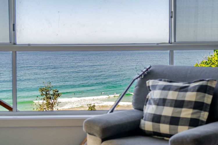 Surfers Lookout – Classic Beach Bungalow