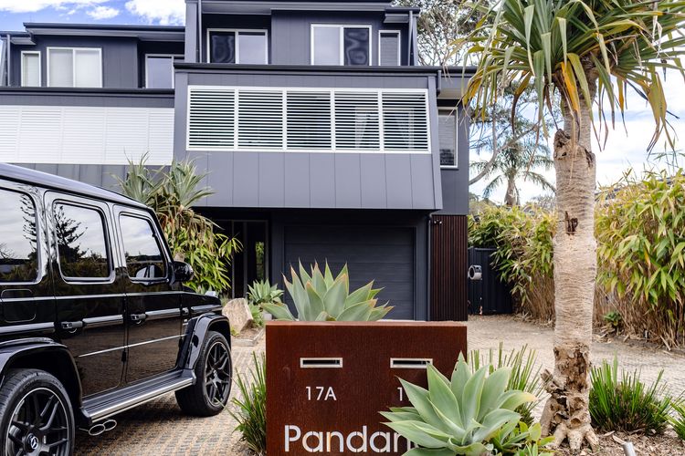 Pandanas 17B at Mollymook Beach