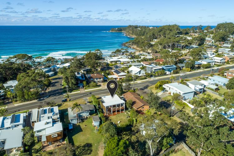Sandy Feet Retreat 2 mins walk to the beach