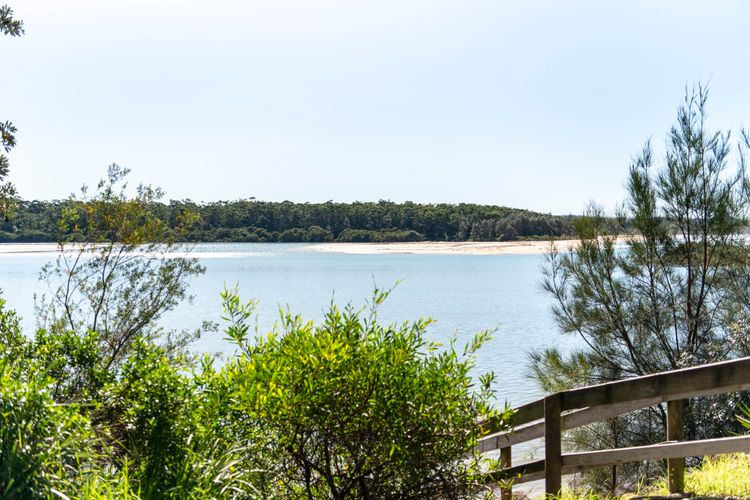 Sandy Feet Retreat 2 mins walk to the beach