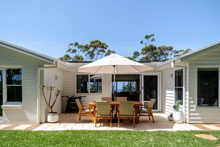 Rise in Mollymook Beach