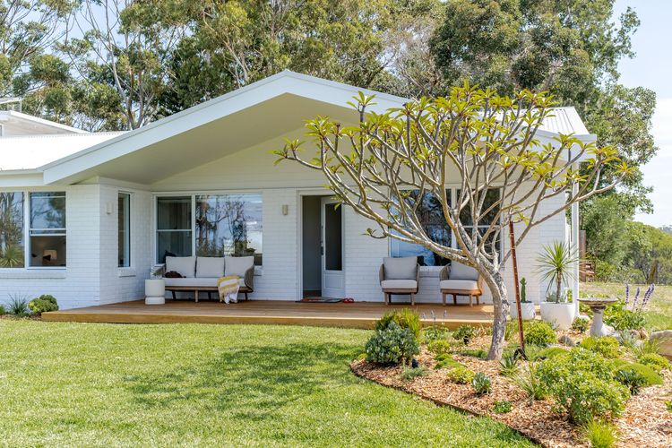 Rise in Mollymook Beach