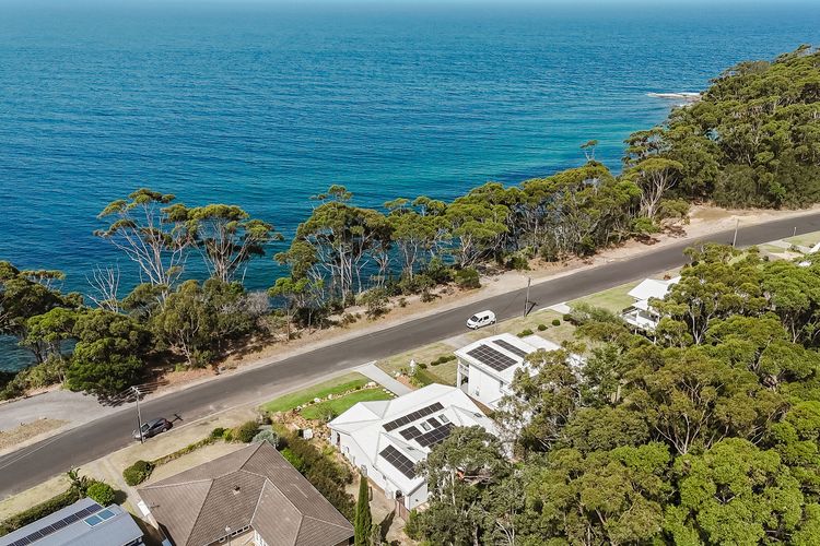 Rise in Mollymook Beach