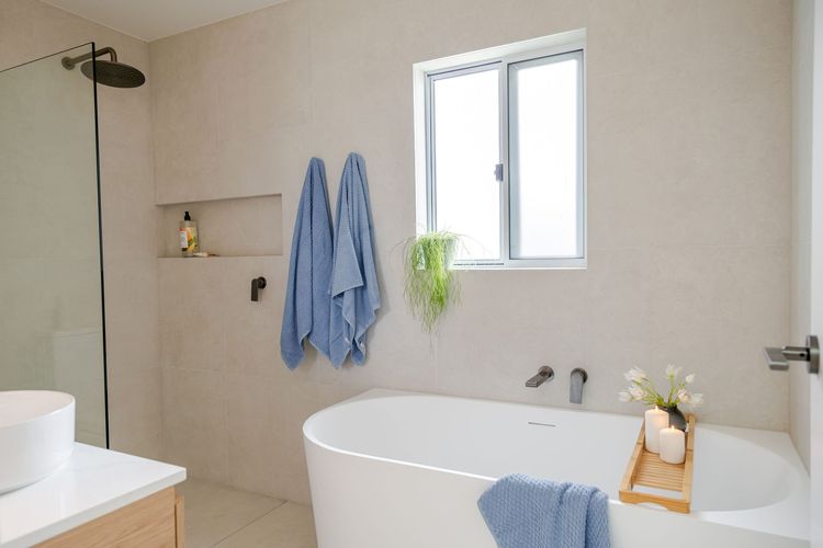 Rise in Mollymook Beach