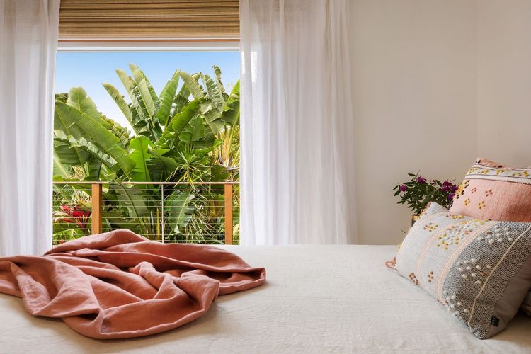 Mustique – 3 BR Caribbean-inspired village retreat